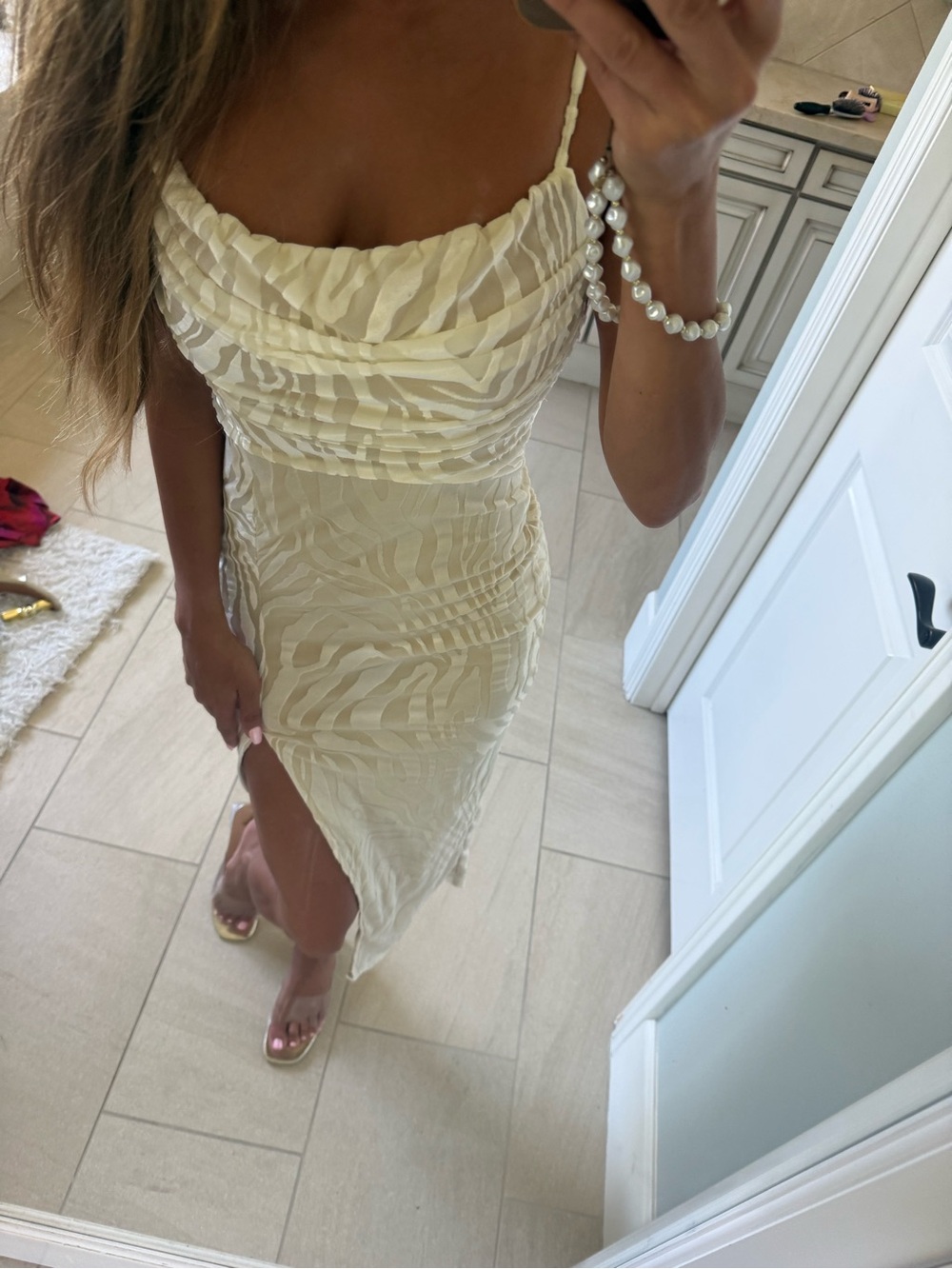 White Textured Velvet Midi Dress with Side Slit - Picture 4 of 4